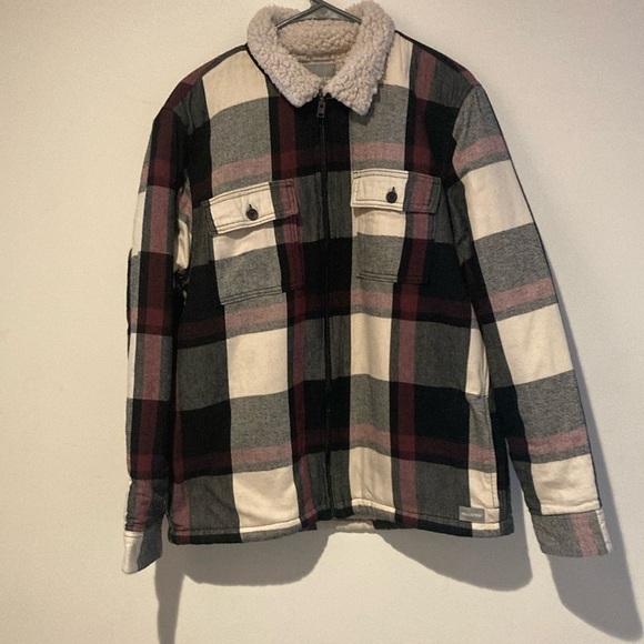 Hollister Jackets & Blazers - Hollister flannel Sherpa lined plaid jacket women’s large black red